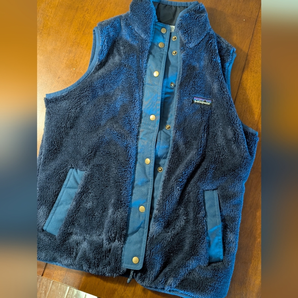Patagonia Navy Fleece Vest with Snap Closure Small